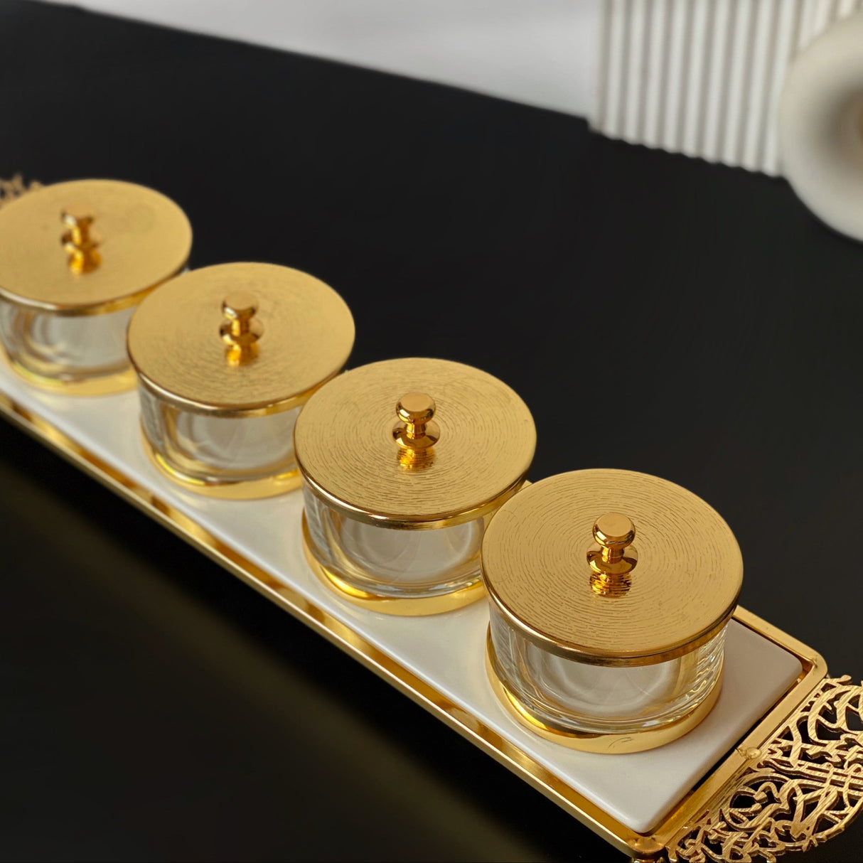 Limited Edition - Snack Serving set (4 Bowls)- White & Gold