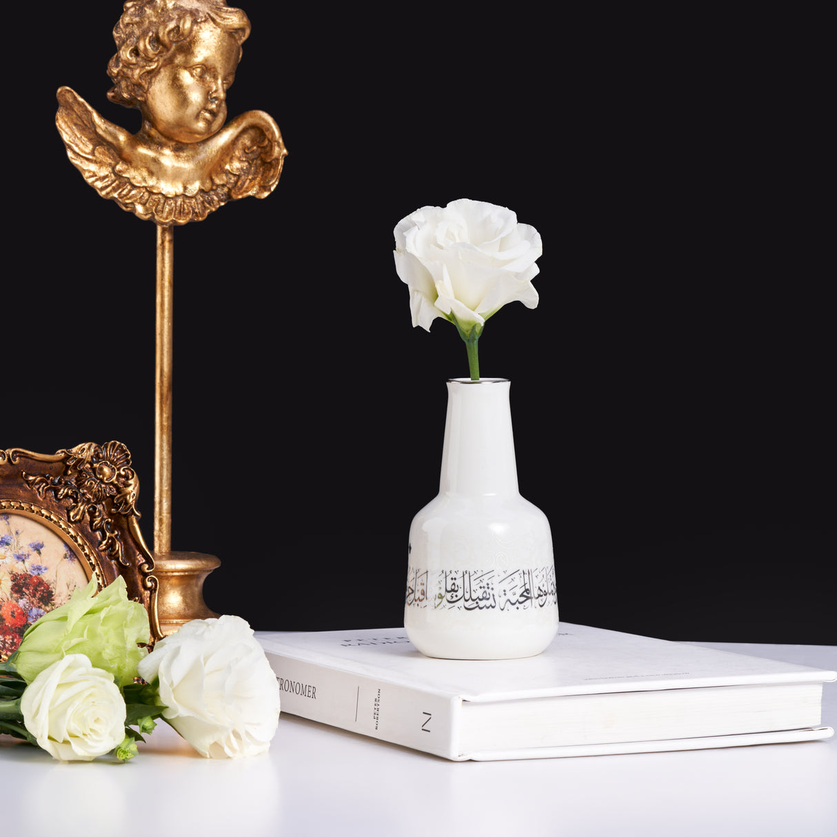 Elegant Joud- Small Decorative Vase -White