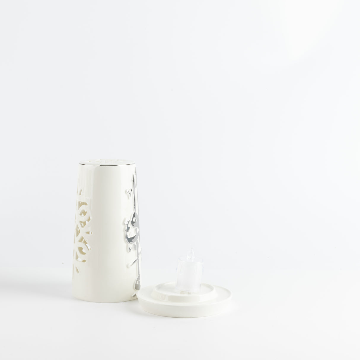 Liqa'a - Medium Lantern Candle Holder - Pearl White & Silver
