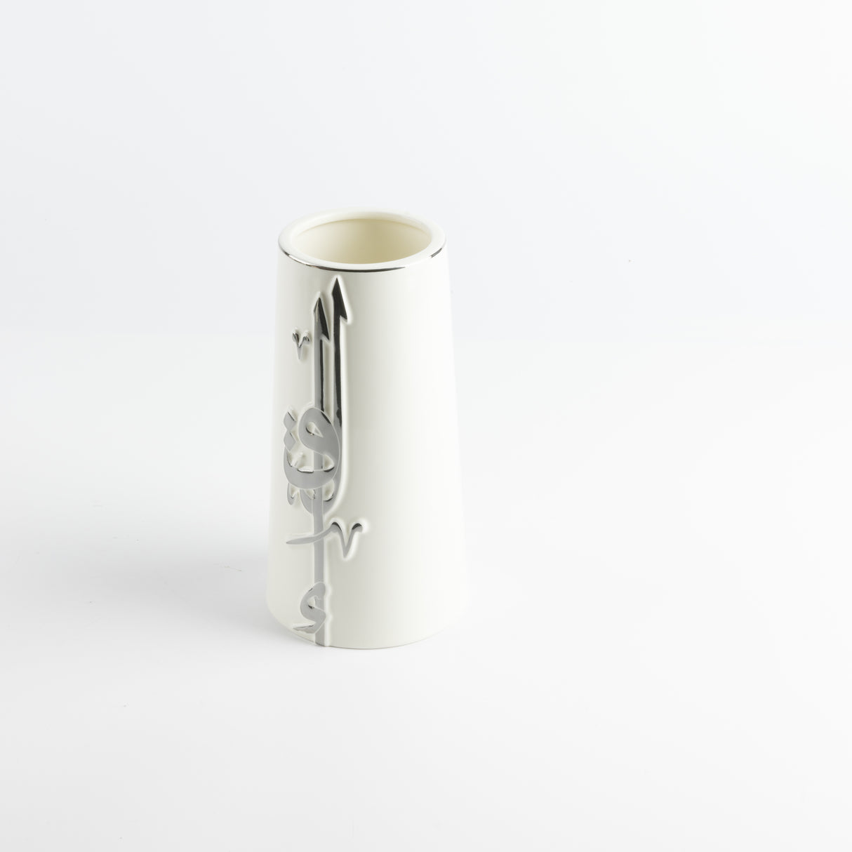 Liqa'a - Medium Decorative Vase - Pearl White & Silver