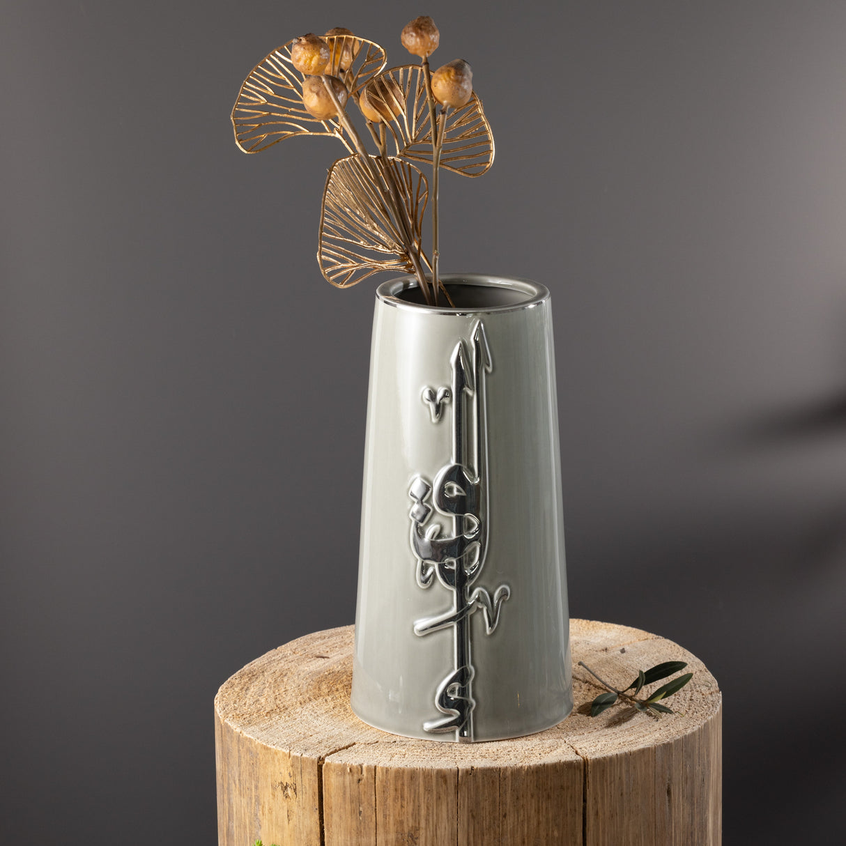 Liqa'a - Large Decorative Vase - Grey & Silver
