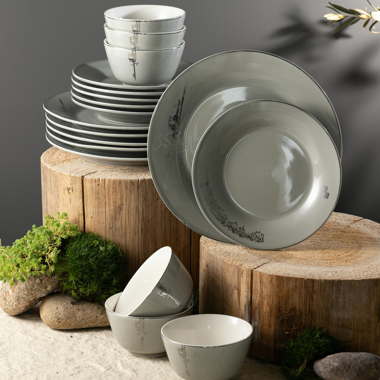 Liqa'a - Dinner Set (18-Pc) - Grey & Silver