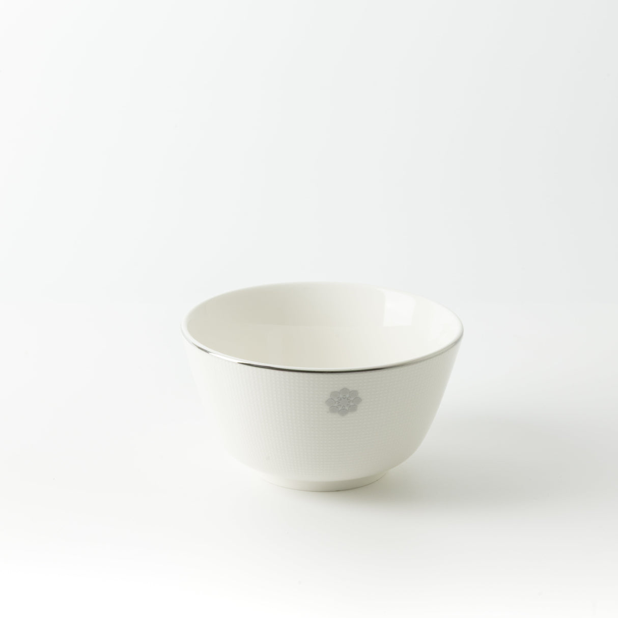 Mirral - Dinner Set (18-Pc) - White & Silver