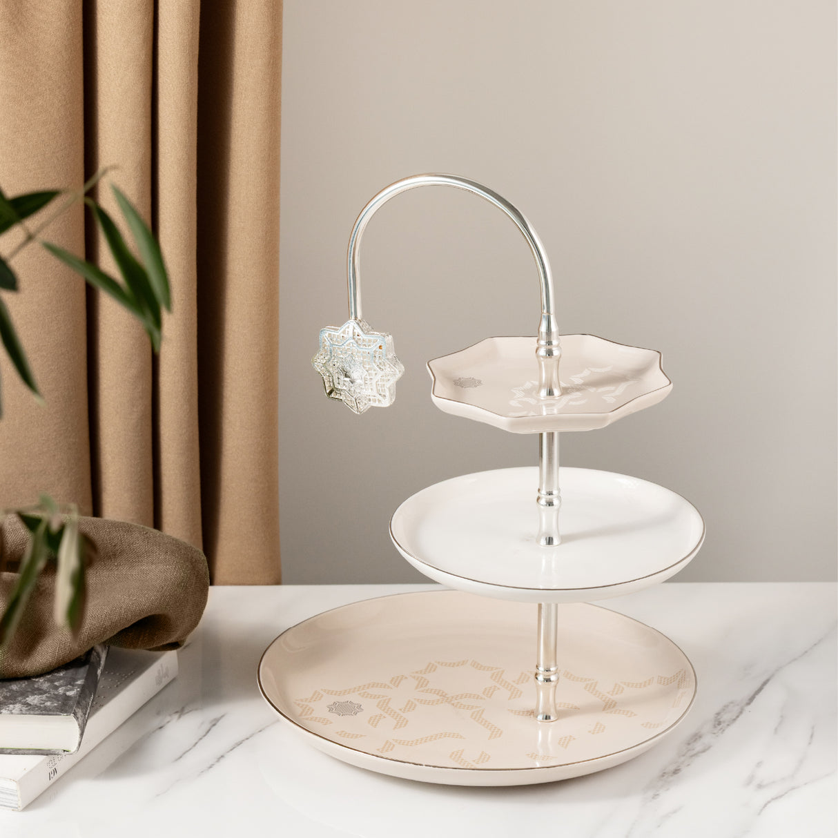 Octara - 3 Tier Plate - Beige & Silver