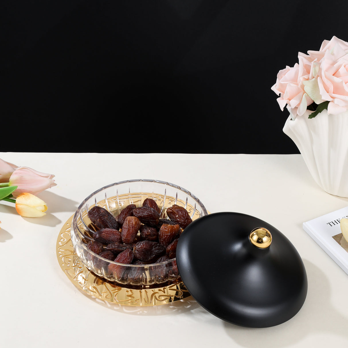 Jiwar - Medium Engraved Date & Dessert Centerpiece - Black & Gold