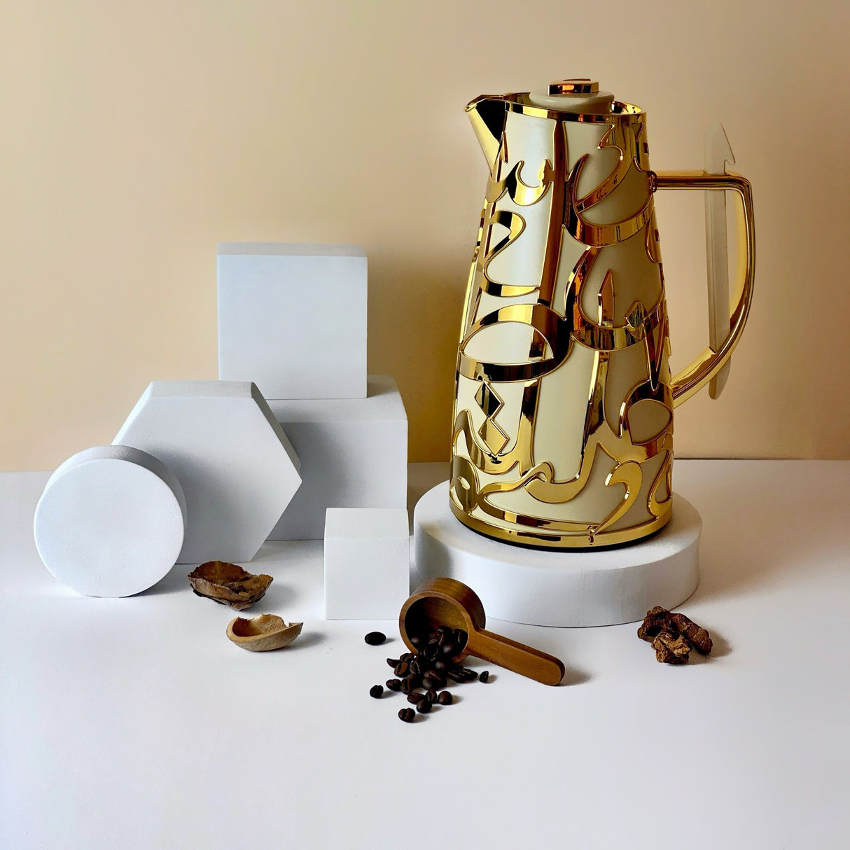 Luxury Diwan - Vacuum Flask - Ivory & Gold