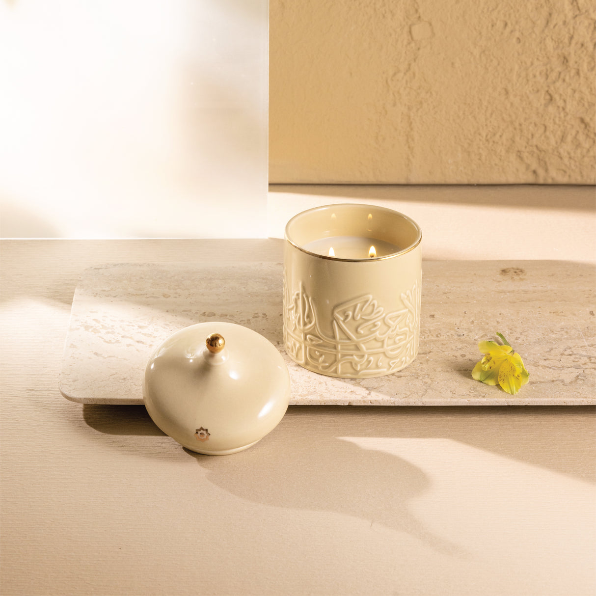 Jiwar -  Medium Candle| Citrus Bloom - Ivory & Gold