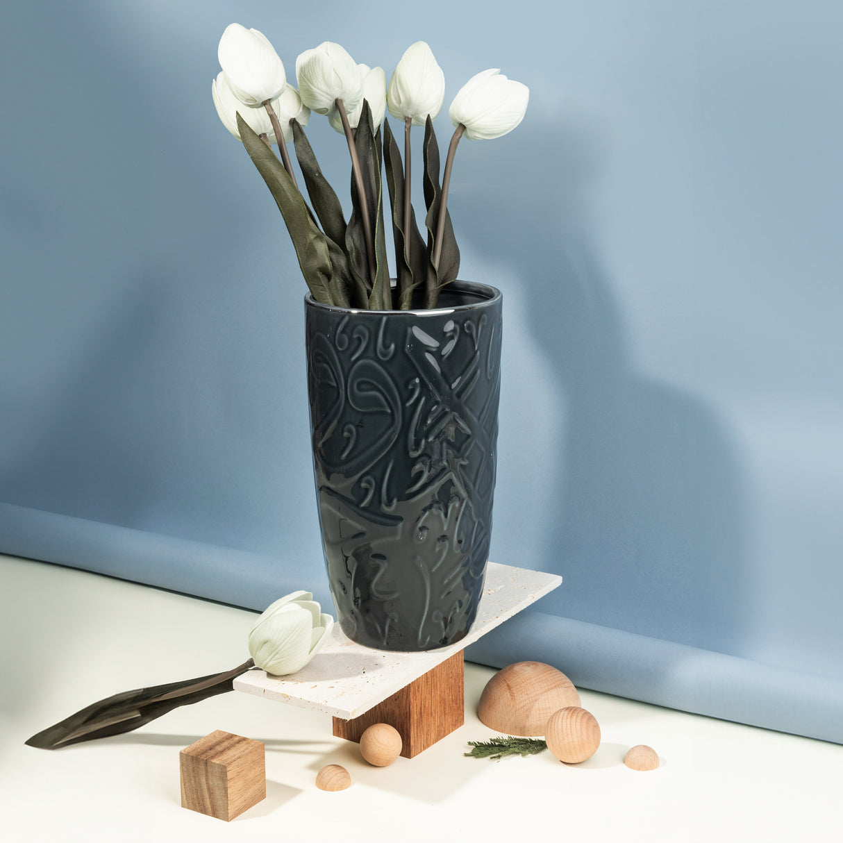 Luxury Diwan - Large Decorative Vase  - Dark Blue & Silver