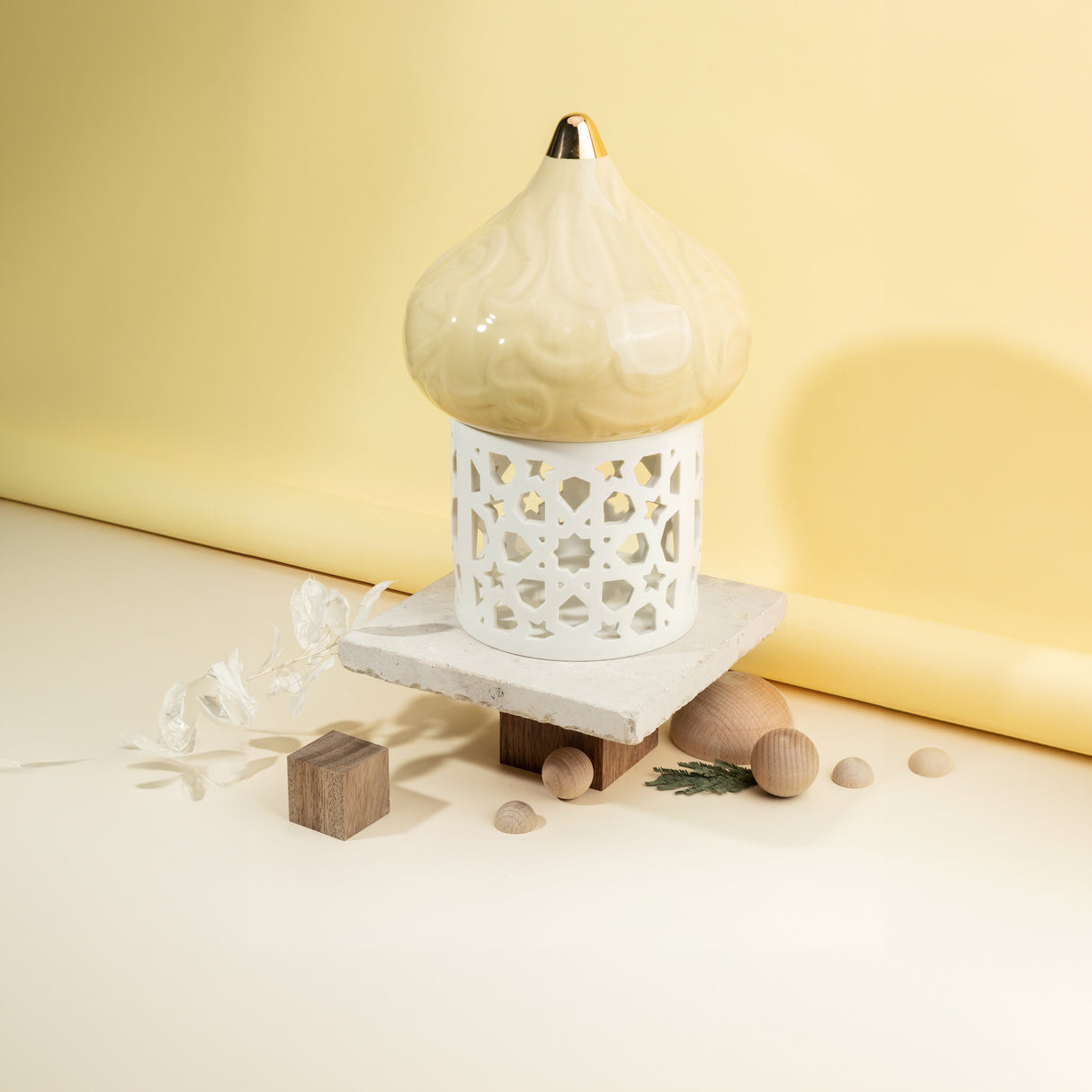 Diwan - Large Lantern Candle Holder - Ivory & Gold
