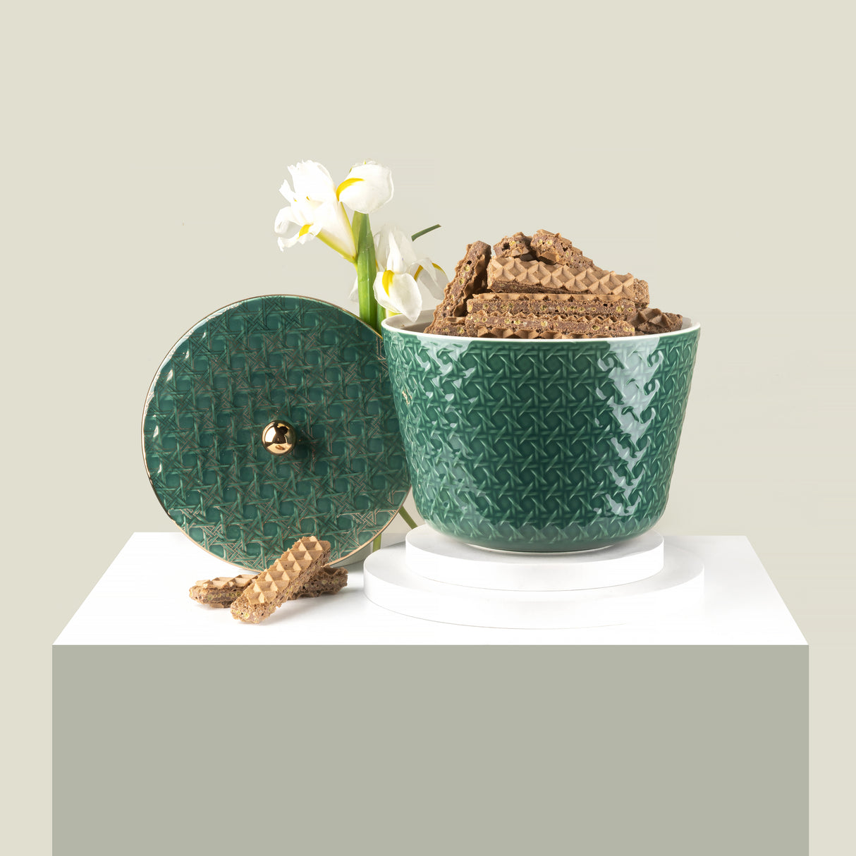 Rattan- Tazón de fecha grande- Verde y dorado