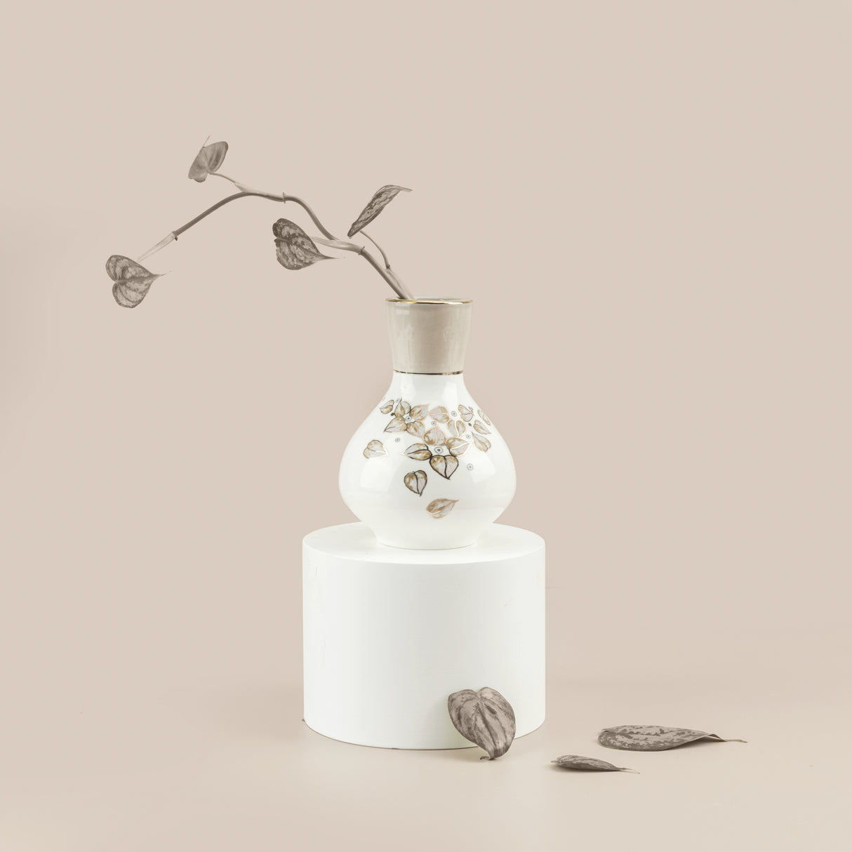 Stylish Lilac - Small Decorative Vase - Beige & Gold