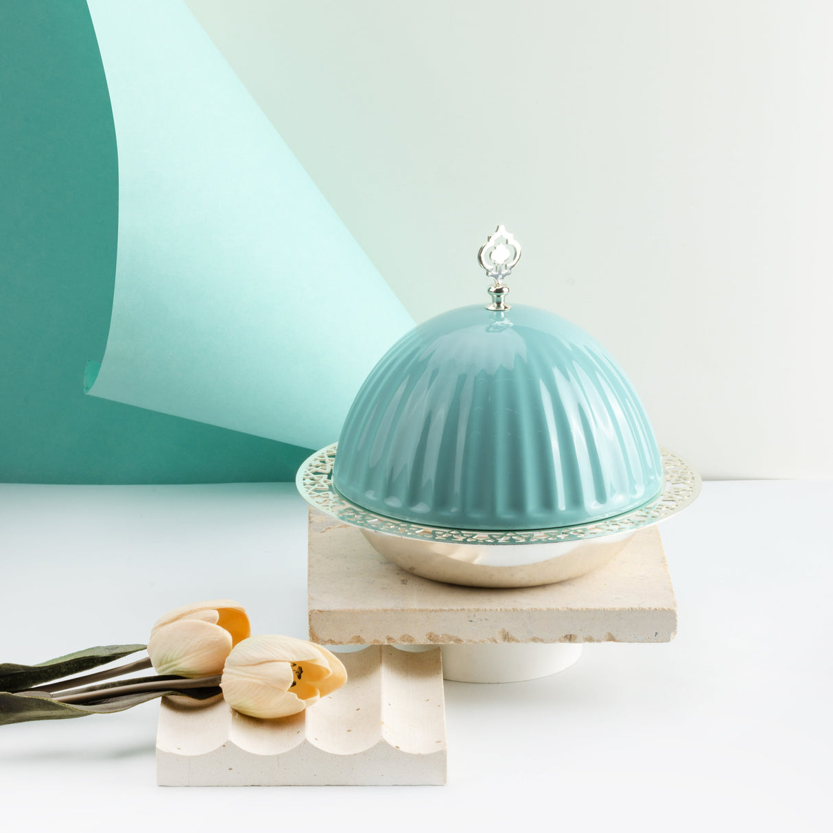 Exclusive - Medium Serving Platter with Porcelain Dome- Blue & Silver