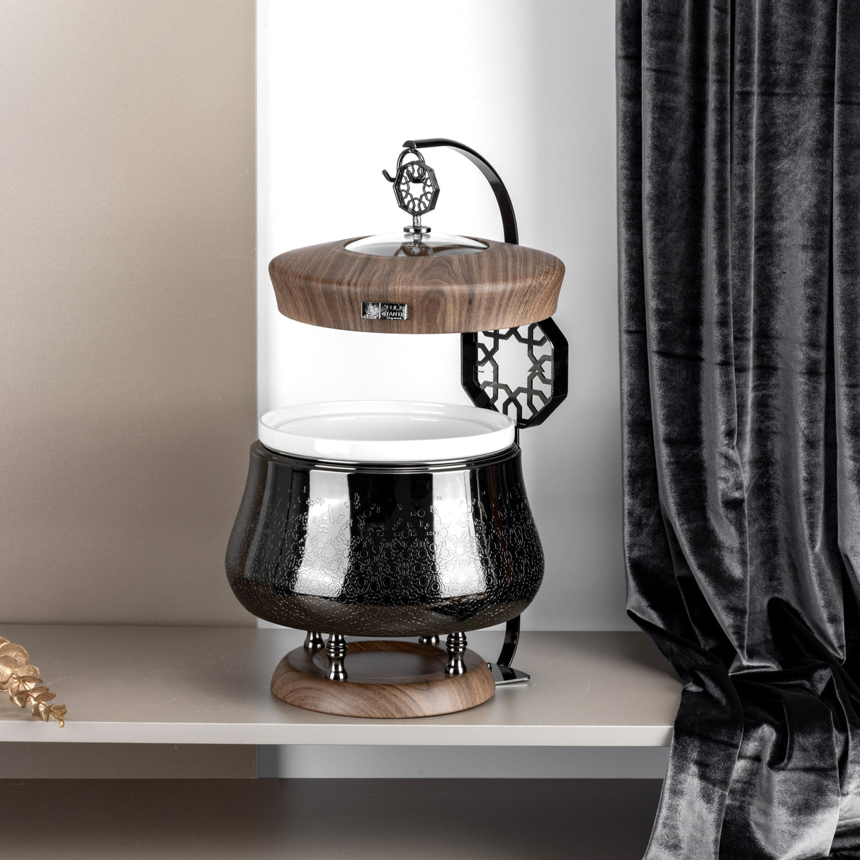 Nourhan -  2.5 Liters Chafer - Black Walnut