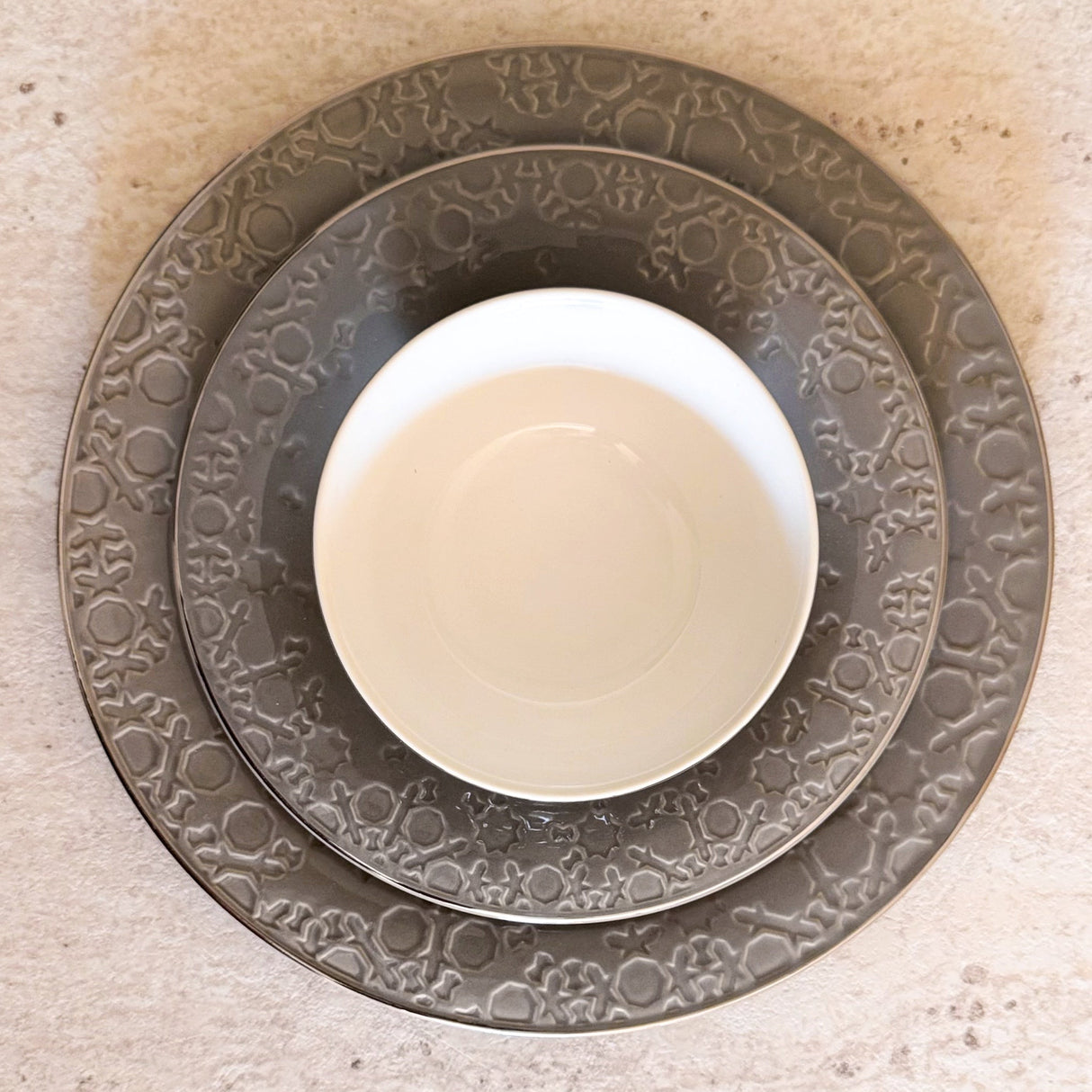Nourhan - Dinner Set (18-Pc) - Soft Sage & Silver