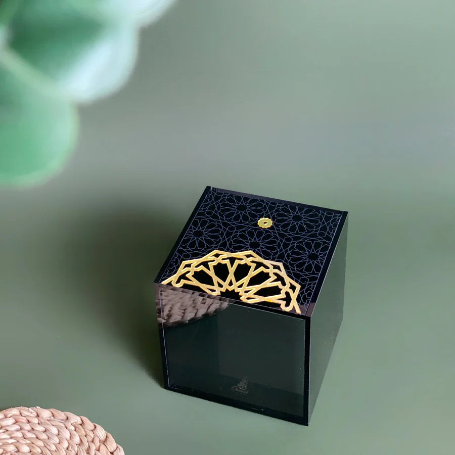 The Coffee Corner Essentials - Black & Gold