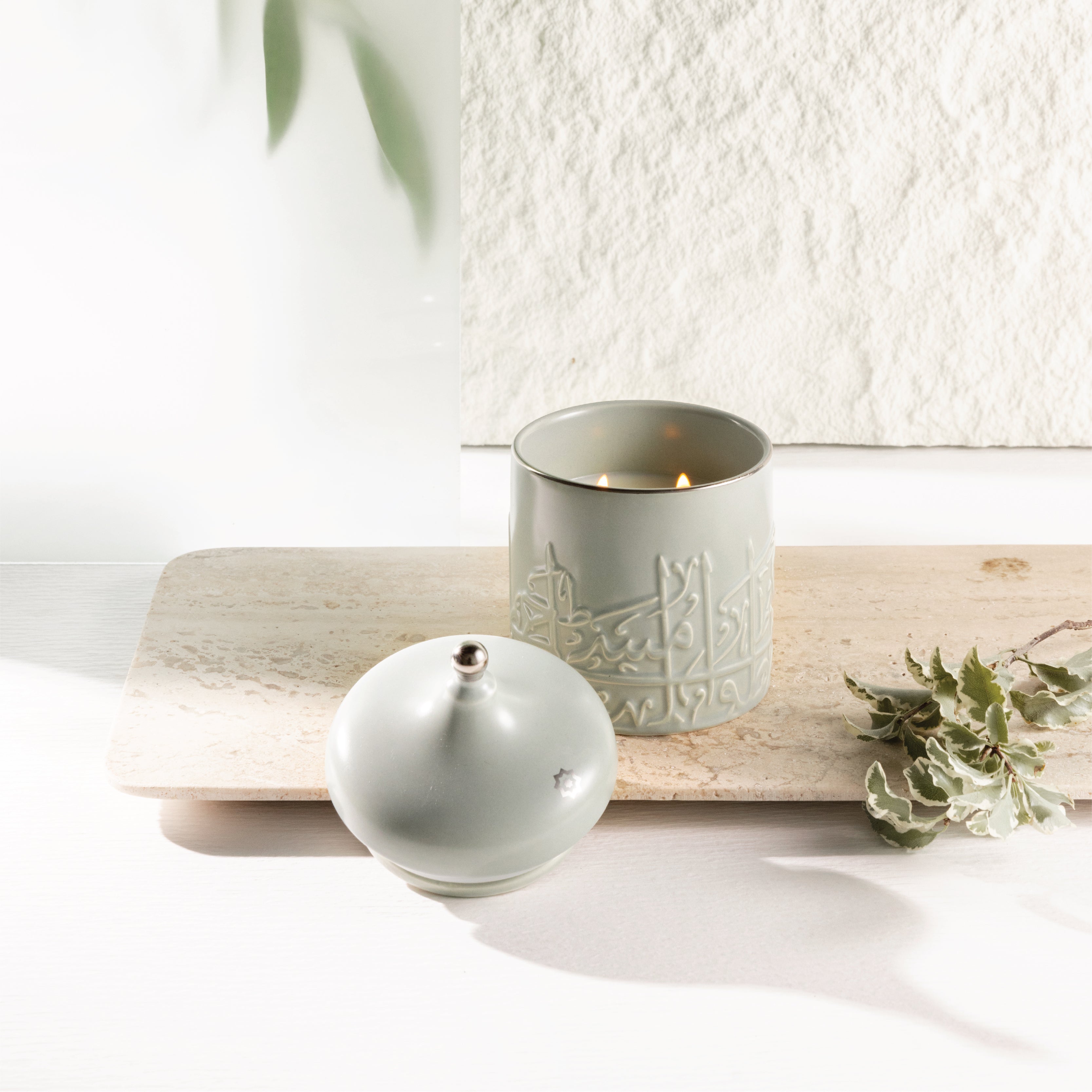 Jiwar - Medium Candle| Sea Rose - Mint Green & Silver – Otantik Home