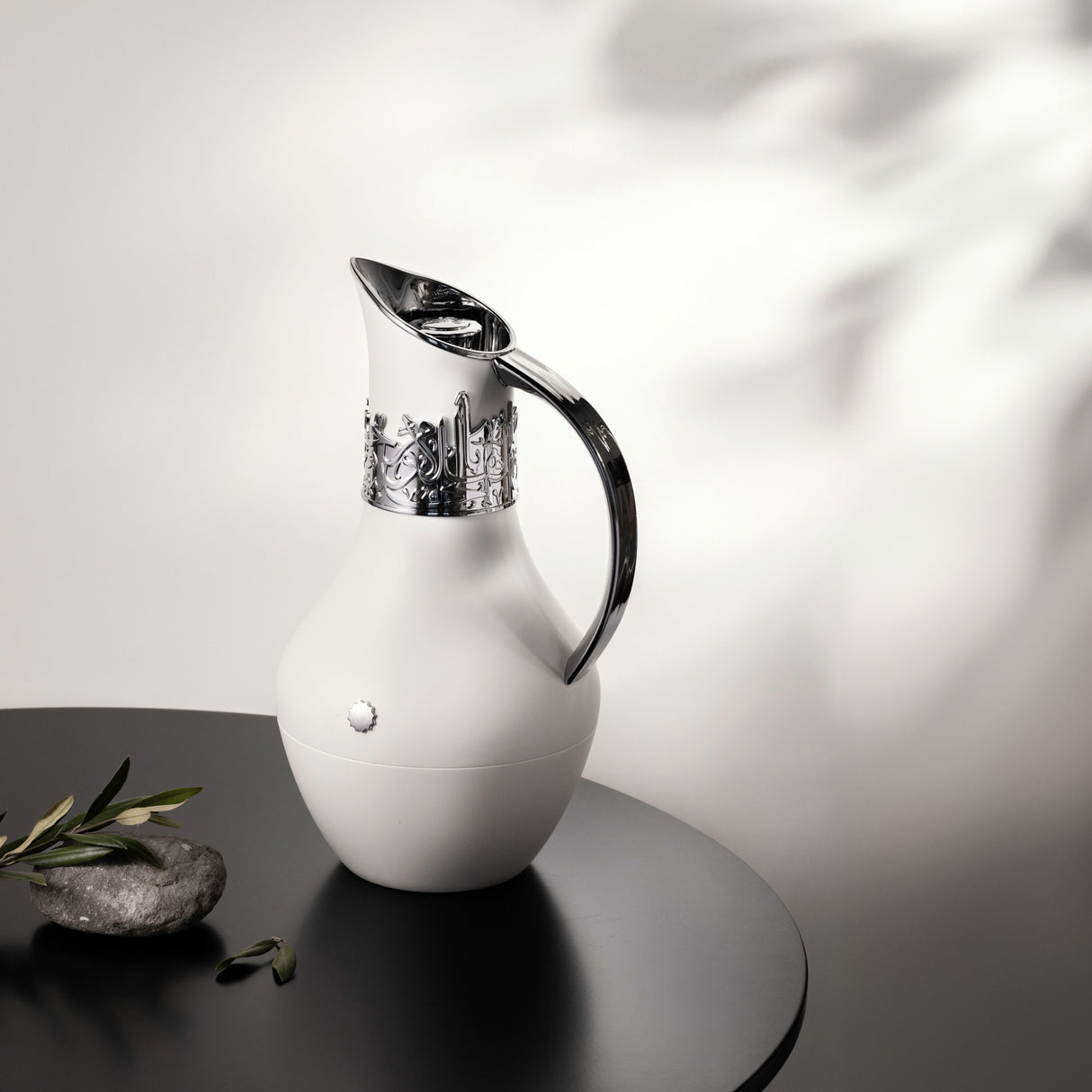 Atheer - Vacuum Flask / Thermos - White & Silver