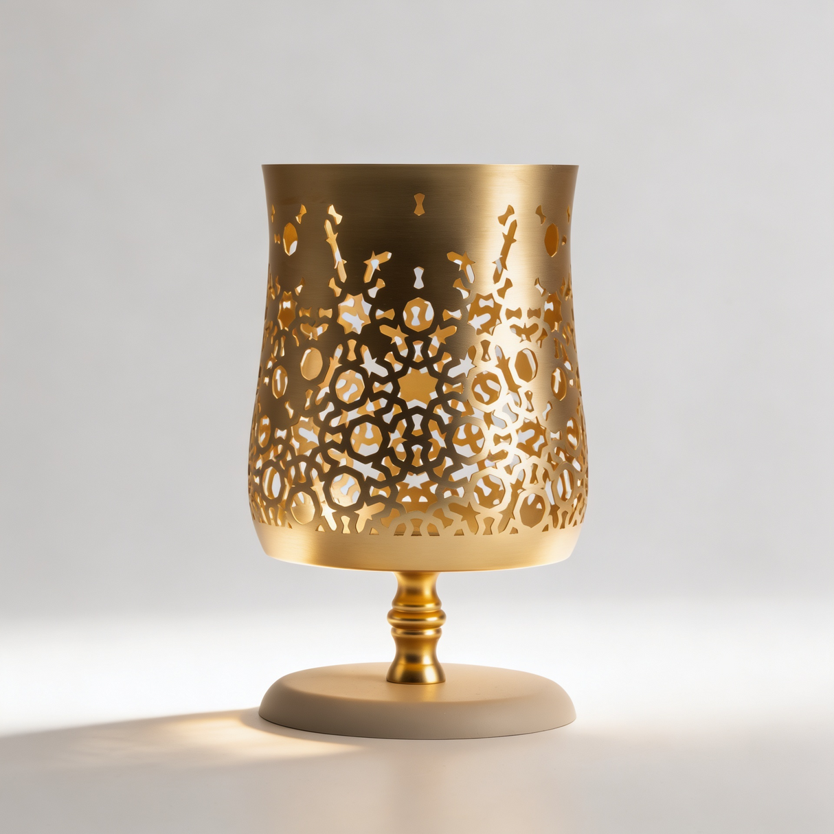 Nourhan - Large Candle Holder  - Gold & Beige