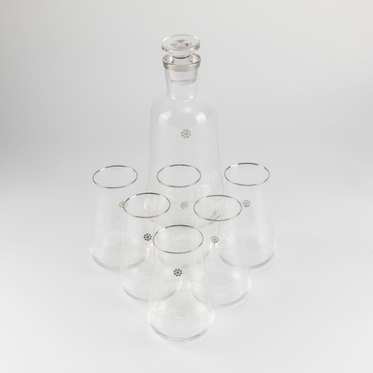 Mirral- Jug with 6 Tall glass cups - Silver