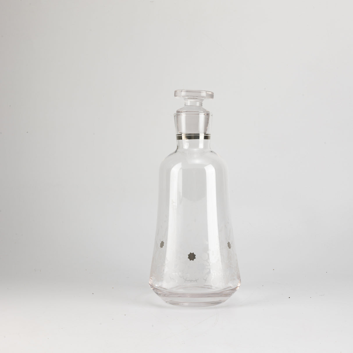 Nourhan - Jug with 6 Short glass cups - Silver