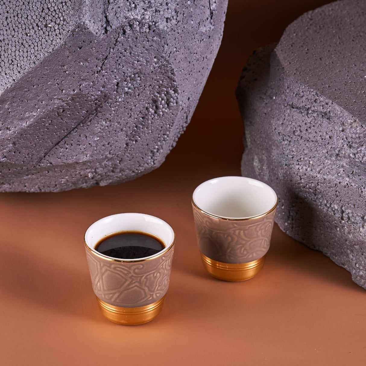 Luxury Majlis - Tazas de café expreso (juego de 2) - Marrón brillante