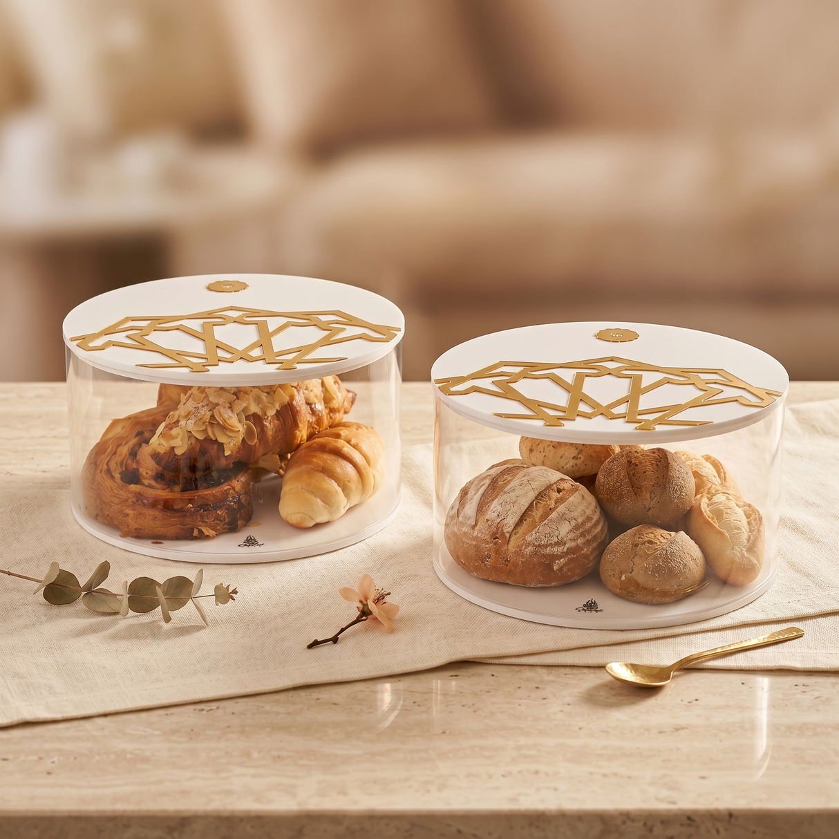 The Aurelia Hosting Set – White & Gold